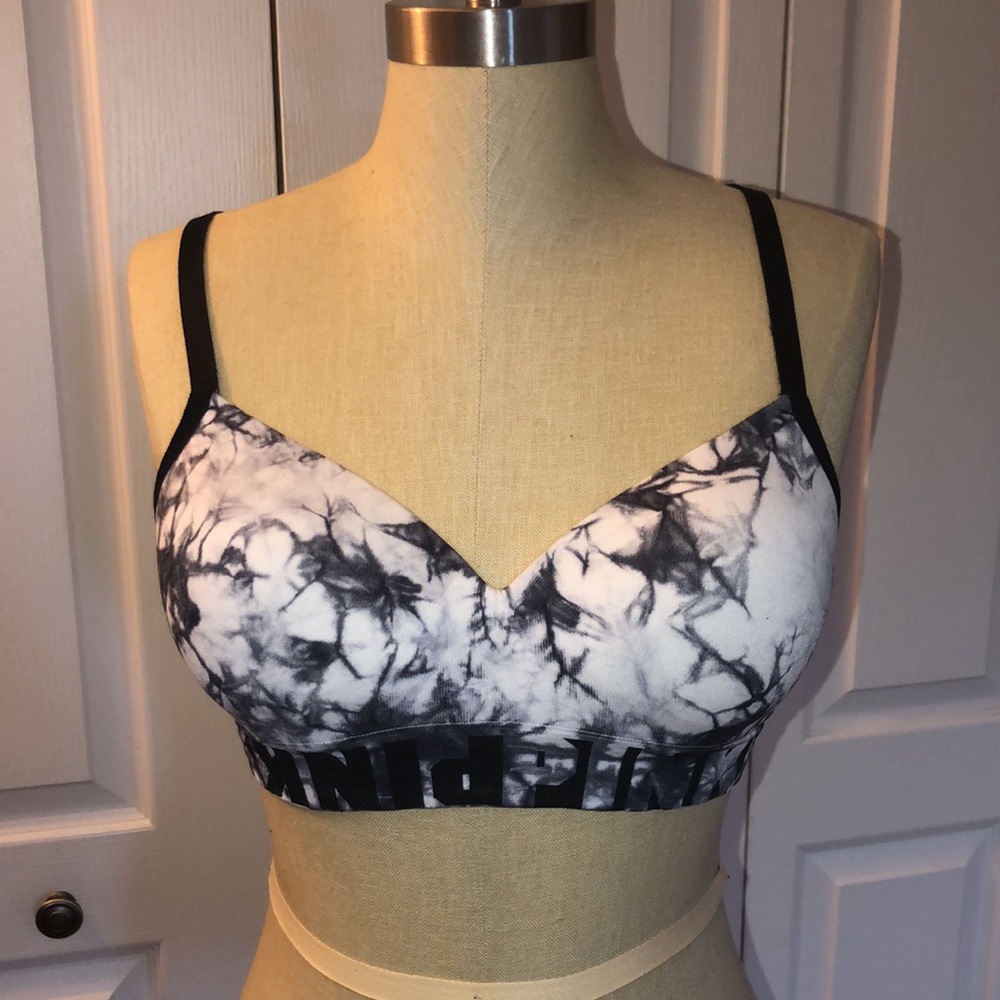 Tye dye VS bra